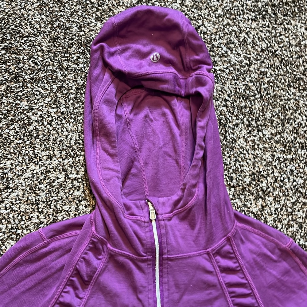 Lululemon 1/2 Zip Pullover Top - Picture 2 of 9